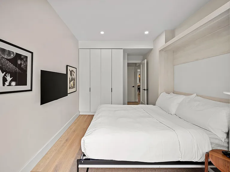 301 De Graw St #1 — Photo 19