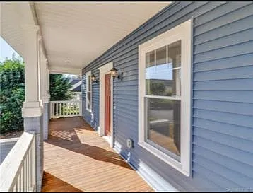 Building Photo - 414 Katonah Ave