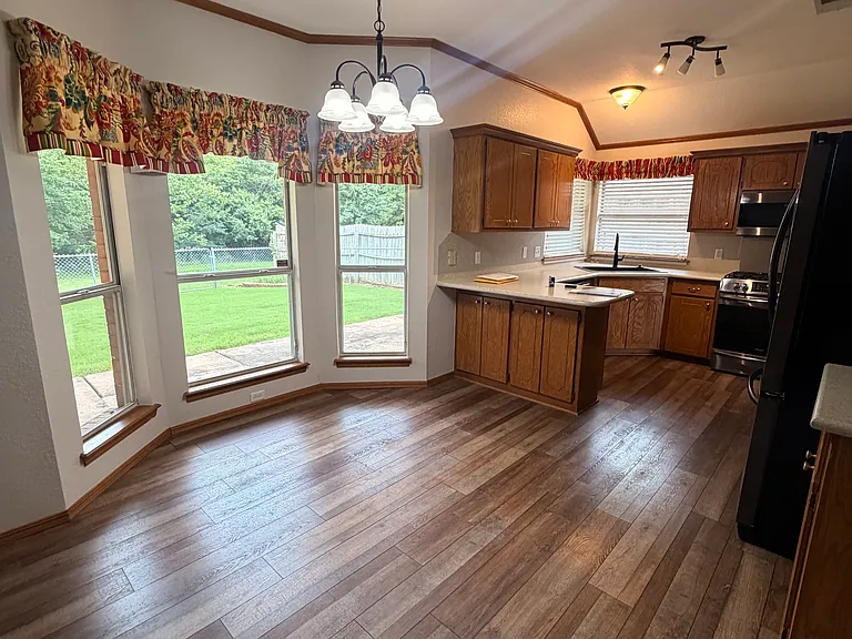 14809 Chisholm Trl — Photo 3