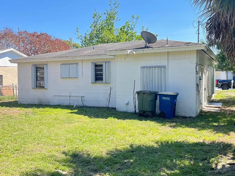 2908 Dunbar St — Photo 7