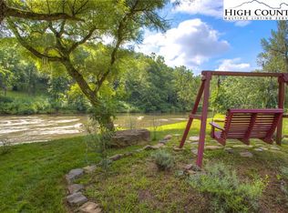 431 Silas Creek Rd, Lansing, NC 28643