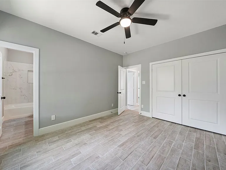 4205 Elmwood St #B — Photo 22