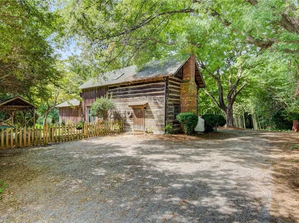 220 Carter Cir, Winston Salem, NC 27106