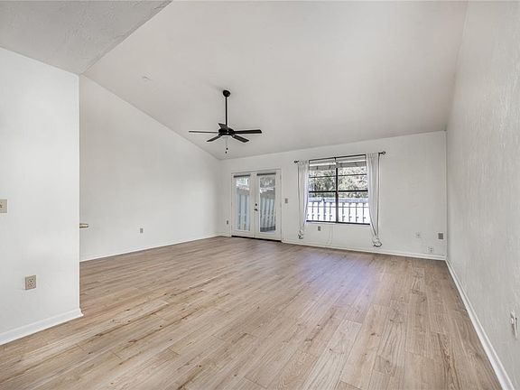 3rd image of 4424 SW 20th Ln