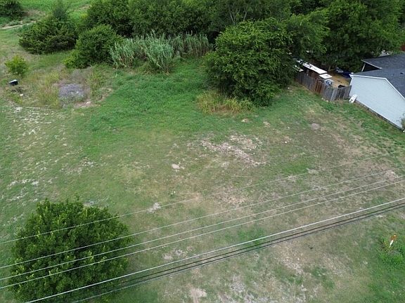 4th image of 224 Overlook Dr