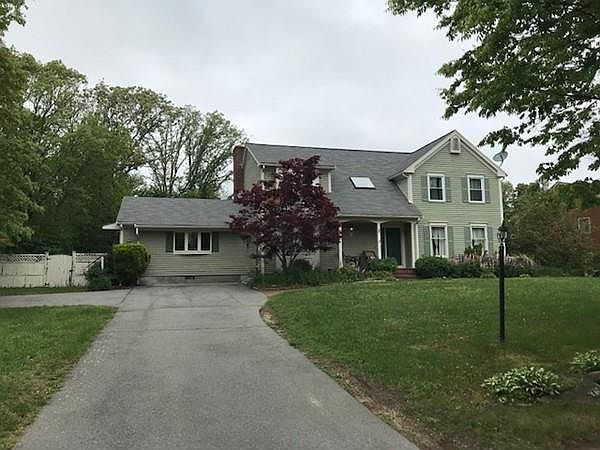 2nd image of 3 Back River Dr