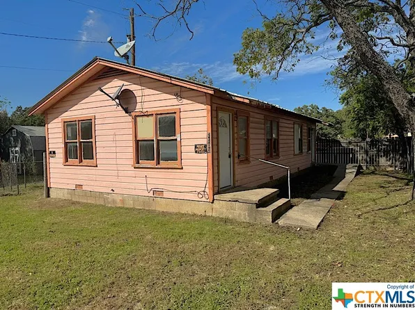 1103 E Leon St, Gatesville, TX 76528