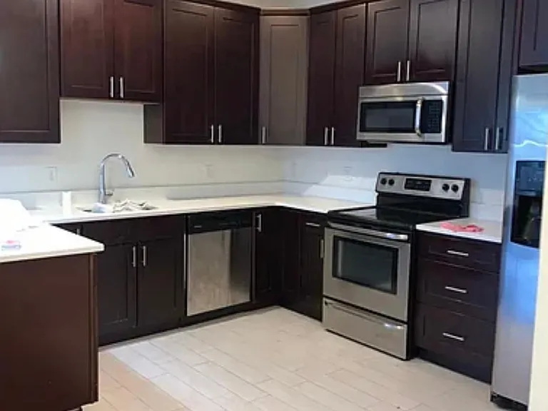 240 Walker St — Photo 8