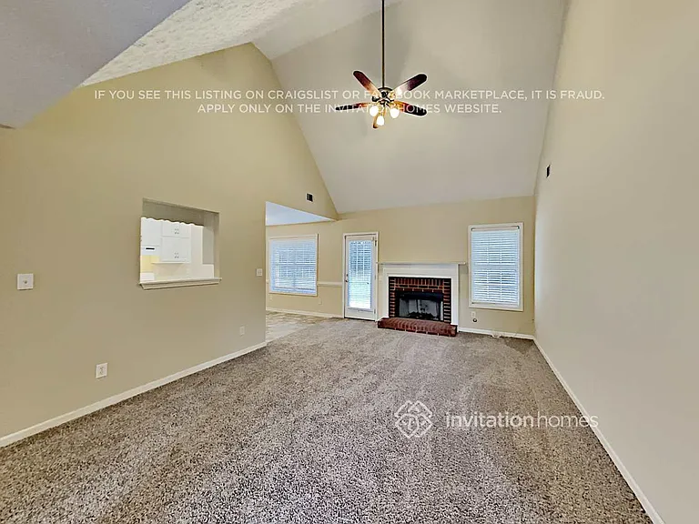 400 Freedom Dr — Photo 3
