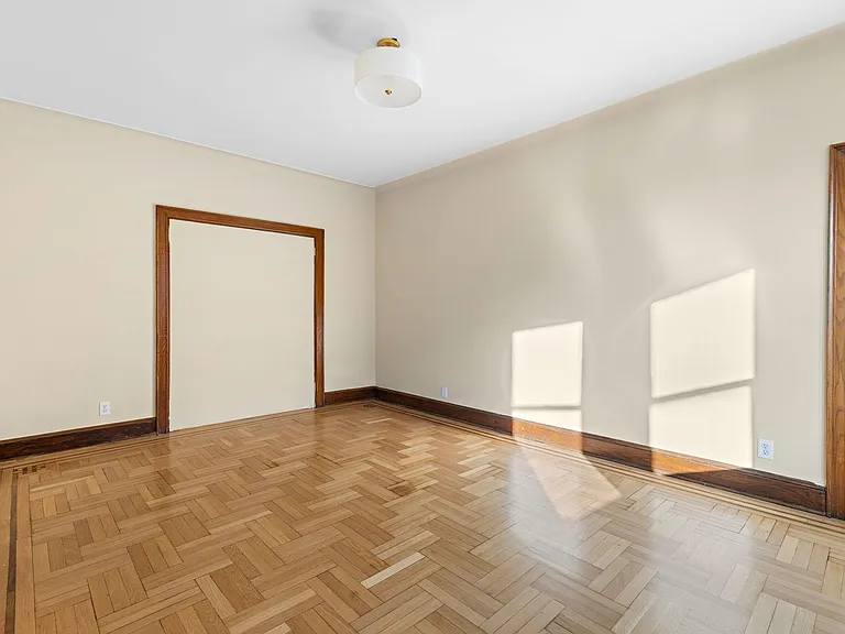 731 Anderson Ave #2 — Photo 5