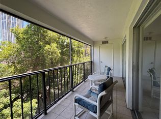 201 178th Dr APT 337, Sunny Isles Beach, FL 33160