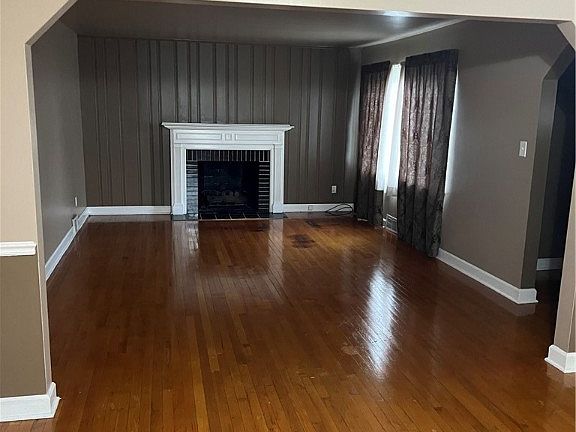 4th image of 7163 Amherst Ave