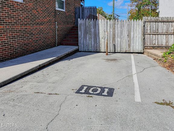 5th image of 1211 Highland Ave #1