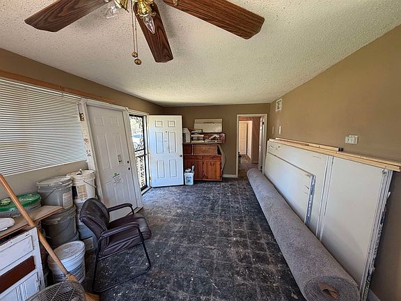 3rd image of 1068 Buckner Rd