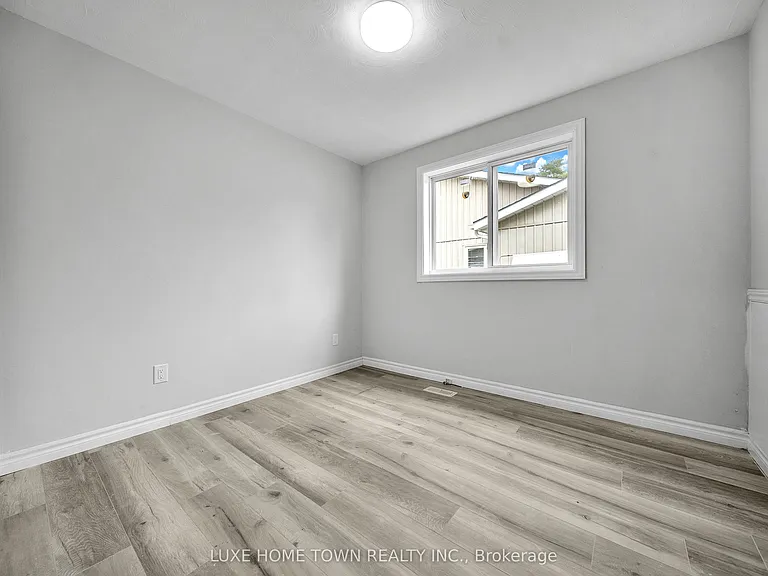 5 Centennial Dr — Photo 19