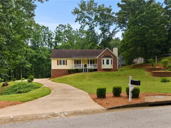 670 Dena Dr, Canton, GA 30114