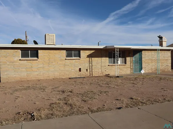 913 S 10th St, Deming, NM 88030