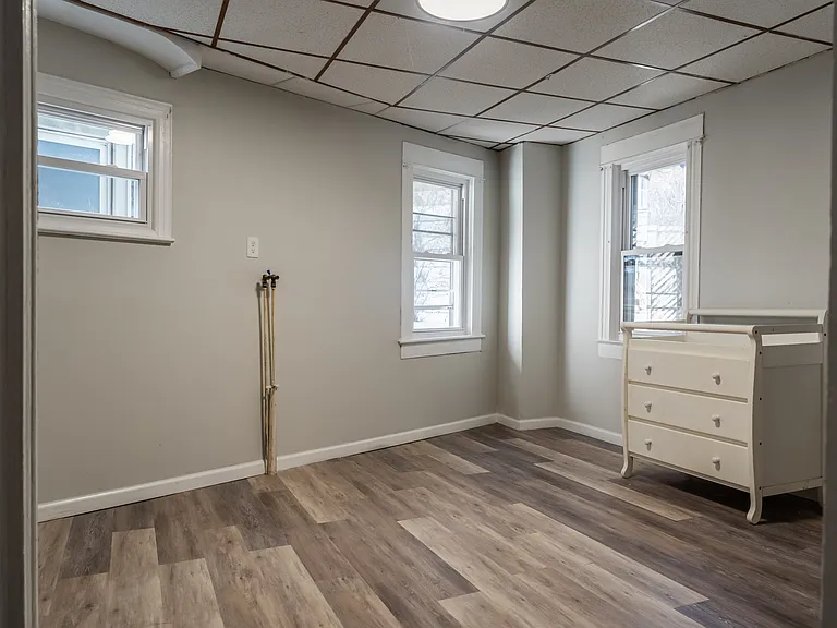 540 Front St — Photo 11