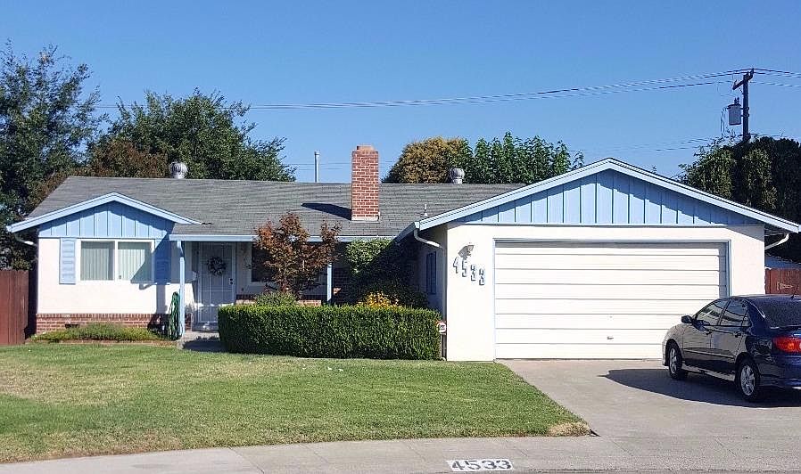 2nd image of 4533 Rialto Pl