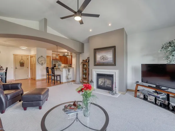 N51W34861 Wisconsin AVENUE #3114, Okauchee, WI 53069