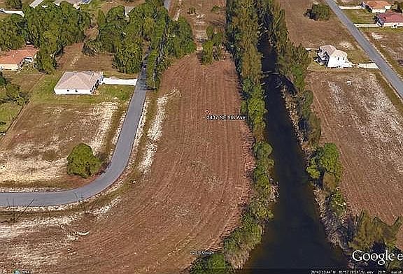 3rd image of 3437 NE 9th Ave