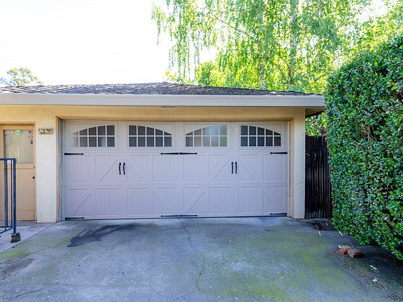 2nd image of 6181 Holstein Way