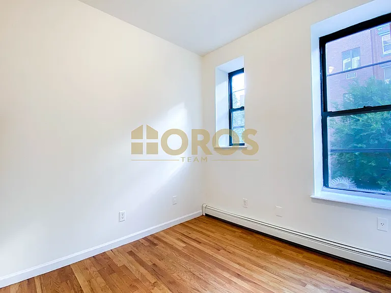 283 E 7th St #2C — Photo 5