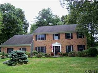 32 Pasture Gate Ln, Delmar, NY 12054
