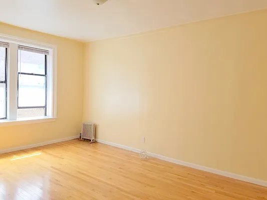 Rented by Alma Realty Corp. | media 8