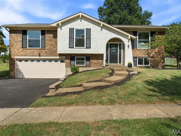 4763 Cactus Wren Ct, Saint Louis, MO 63128