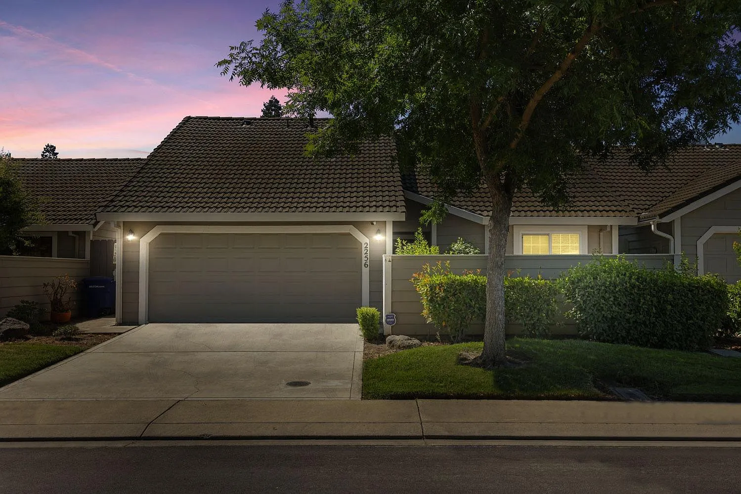 2256 Southport Ln photo 1