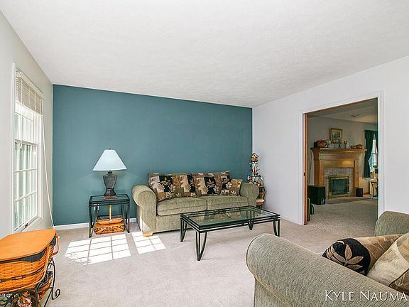 3rd image of 1505 Penncross Dr SE