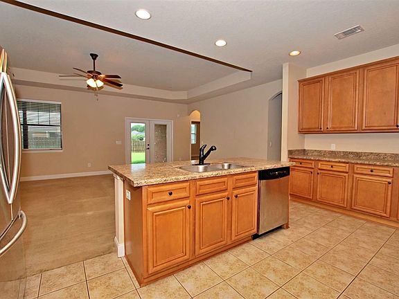 5th image of 10019 Castleberry Blvd