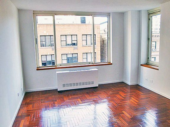3rd image of 2373 Broadway APT 826