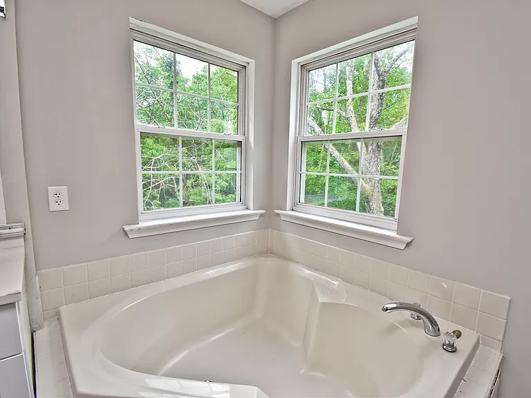 557 Marco Way — Photo 30