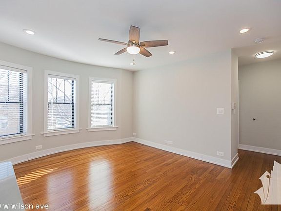 2nd image of 1940 W Wilson Ave #122