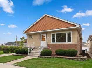 5212 S Meade Ave, Chicago, IL 60638