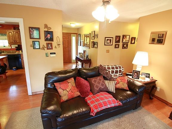 5th image of 222 Forest Dr