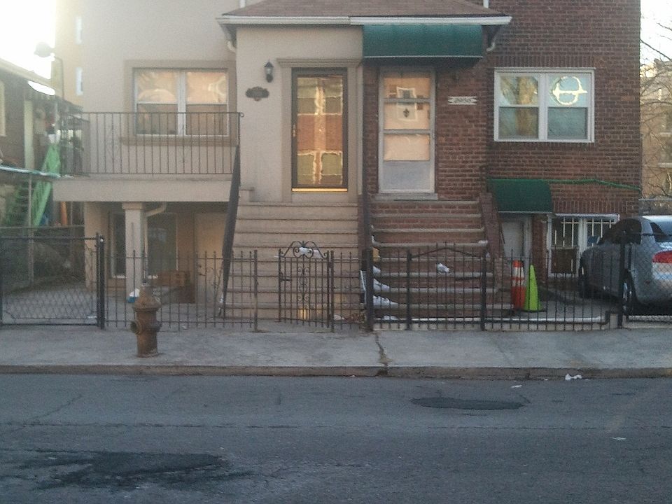 1st image of 2958 Brighton 5 St