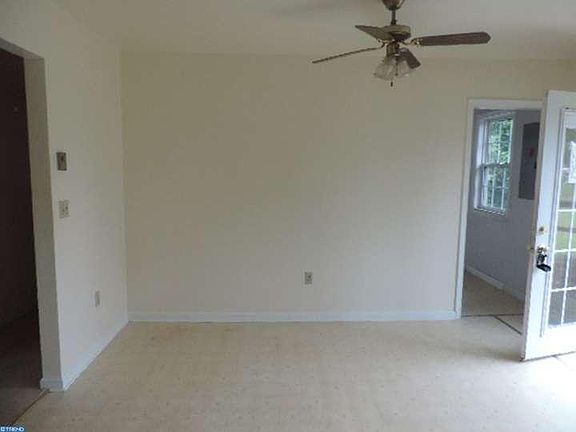 4th image of 4097 Elmer Dr