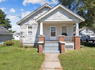 232 E 3rd St, Solon, IA 52333