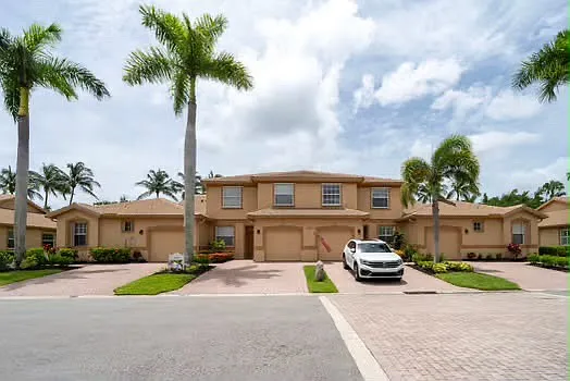 7880 Lake Sawgrass Loop #5212 — Photo 1
