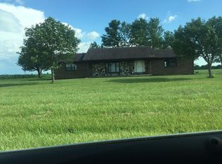 9720 Wieseman Rd, Staunton, IL 62088