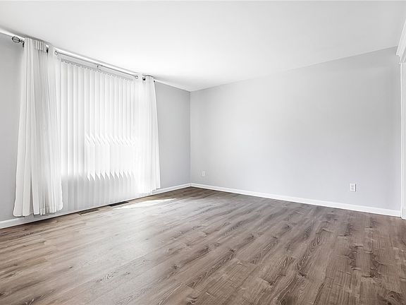 5th image of 4216 White Hawk Ct