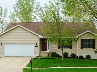 223 Greenfield St NE, Cedar Rapids, IA 52402