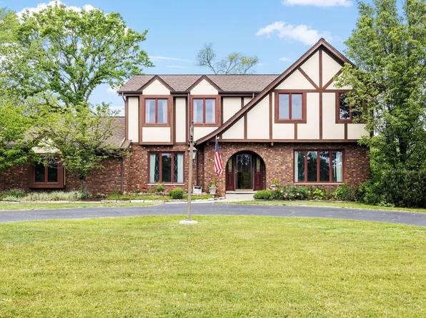 60 Romiga Ln, Palos Park, IL 60464