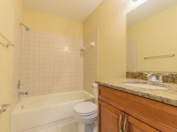 3rd image of 1621 Palm Leaf Dr