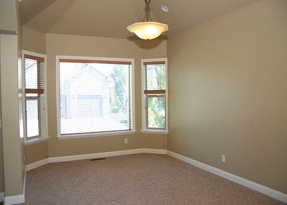 3rd image of 6104 S Vine Bend Ln
