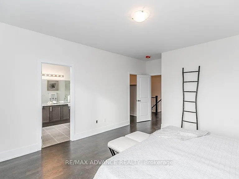 12 Cambray Rd — Photo 29