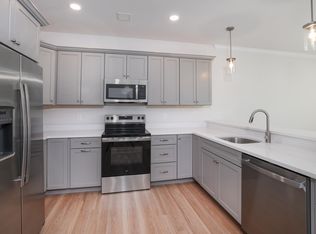 74 Rockingham Rd #207, Derry, NH 03038